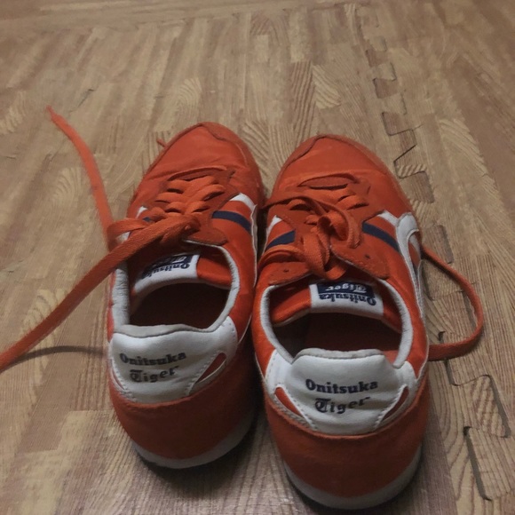 Women’s Tiger sneakers size 7 - Picture 2 of 4